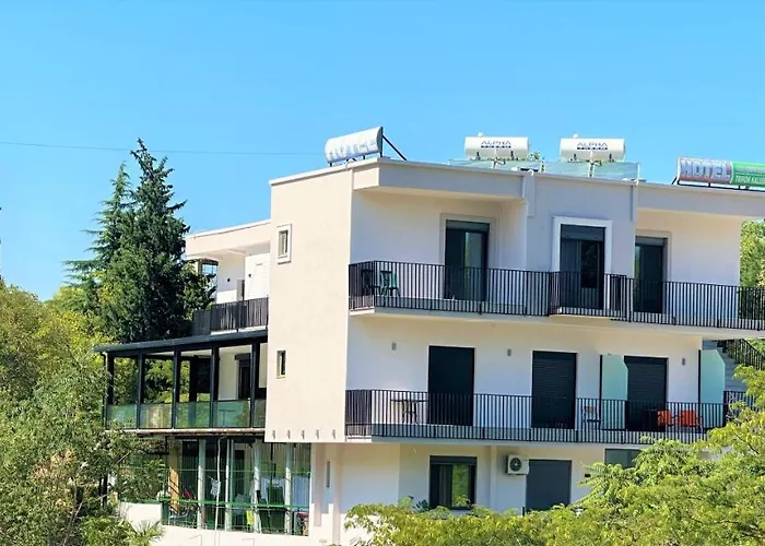 Hotel Trifoni Përmet