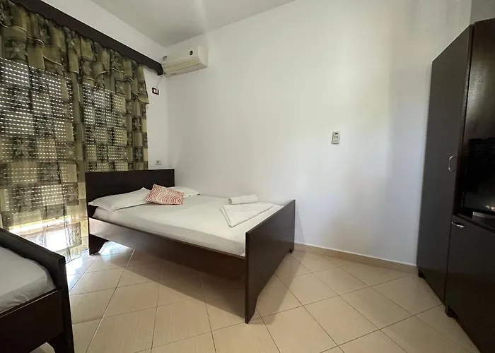 Hotel Trifoni *