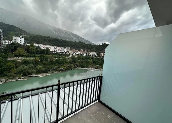 Hotel Trifoni *