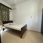 Hotel Trifoni *