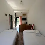 Trifoni Hotel *