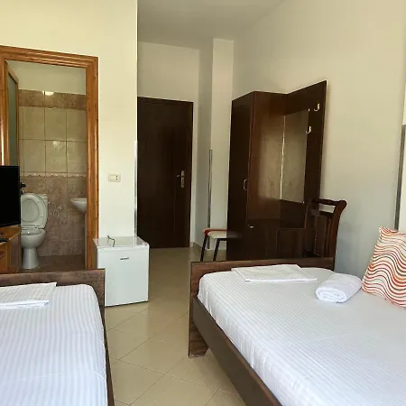 Trifoni Hotel *
