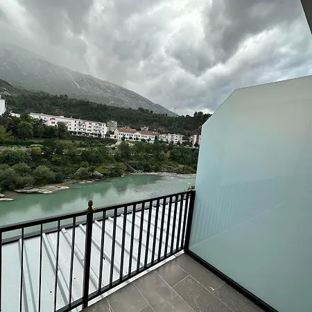 Hotel Trifoni *